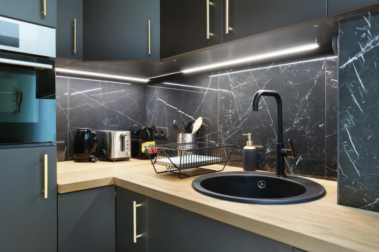 Apartment Center Of Paris By Studio Prestige Bagian luar foto